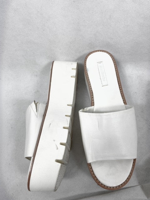 STRADIVARIUS.White platform sandals size 40