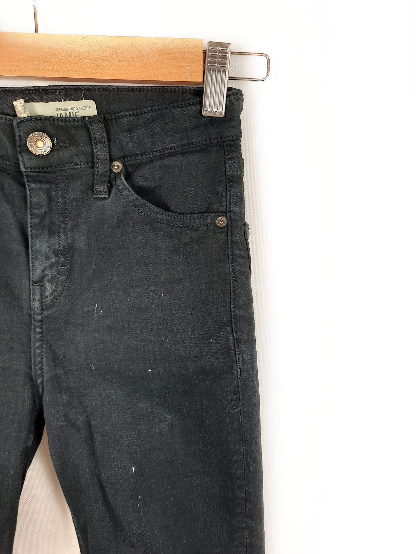 TOPSHOP.Pantalones negros rotos rodillas T.30/32