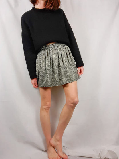 KLASIKS. Blue and beige skirt.