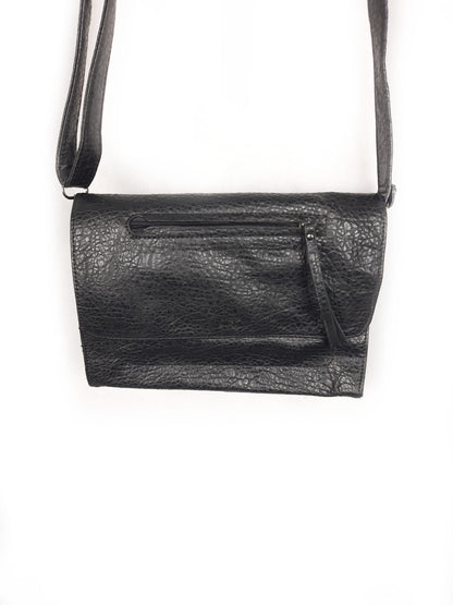 MISAKO. Black leatherette bag with adjustable handle