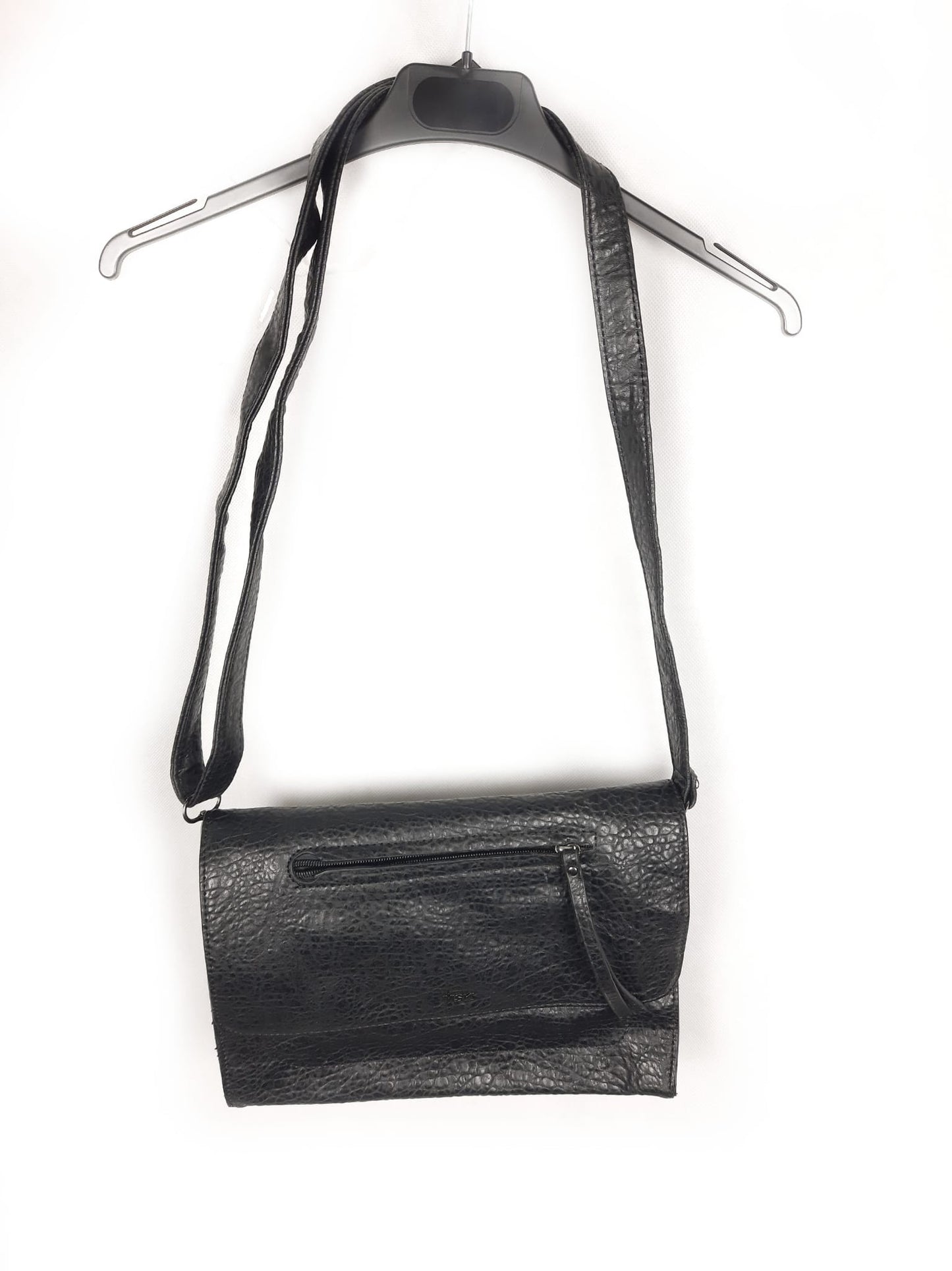 MISAKO. Black leatherette bag with adjustable handle