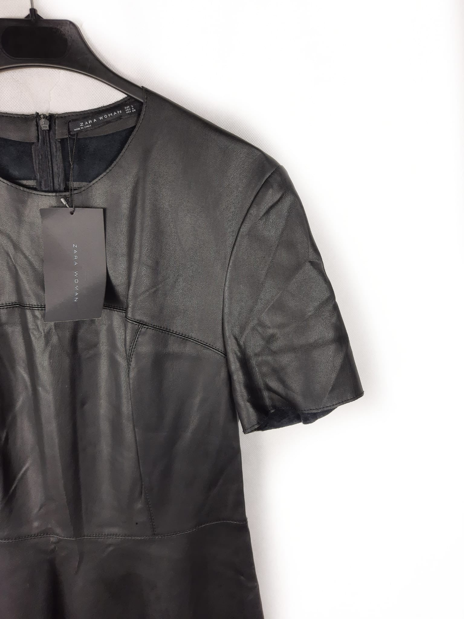 ZARA.Black faux leather dress TL Hibuy market ZARA.Black faux leather dress TL Hibuy market