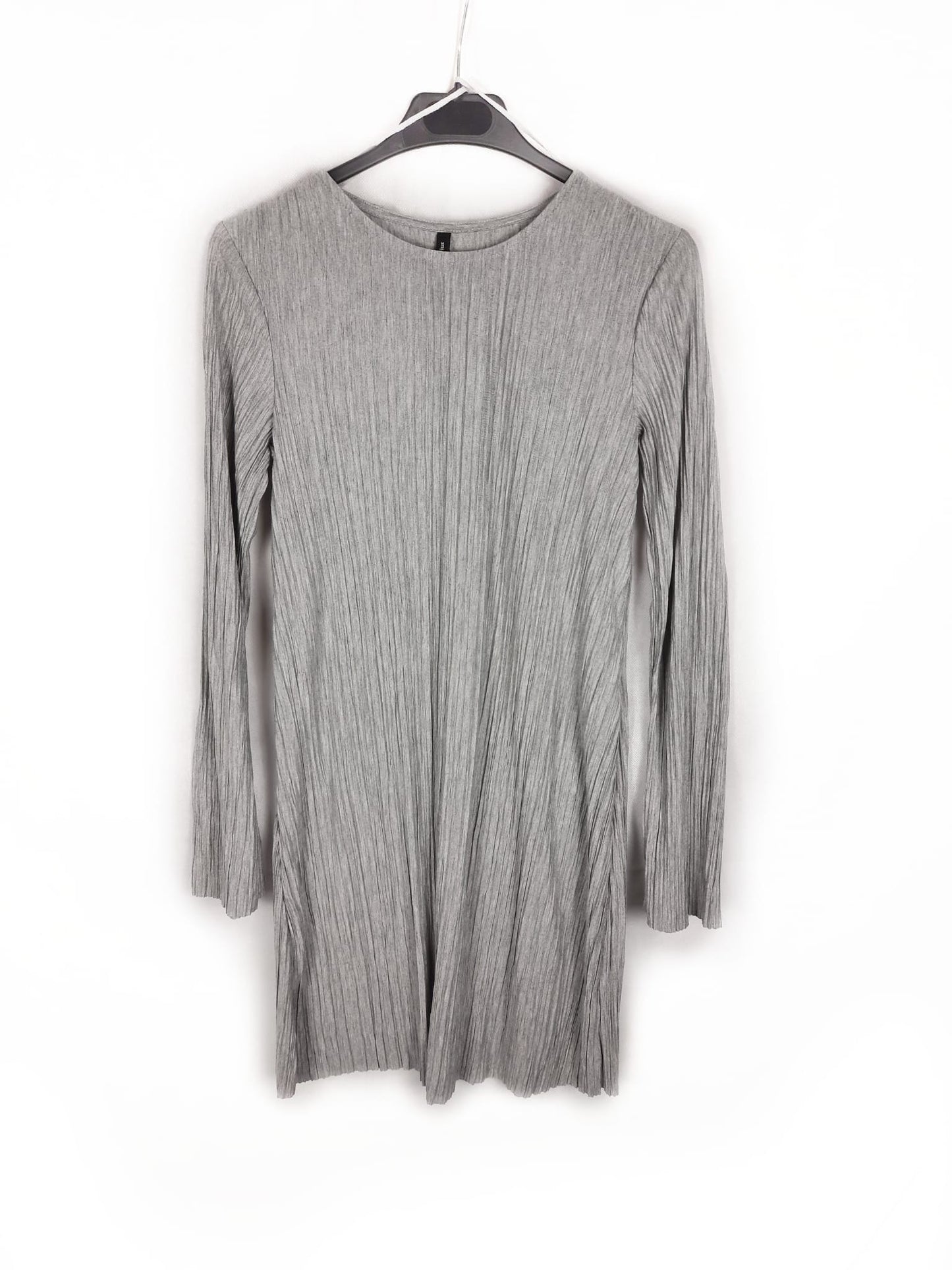 STRADIVARIUS.Vestido corto gris T.s