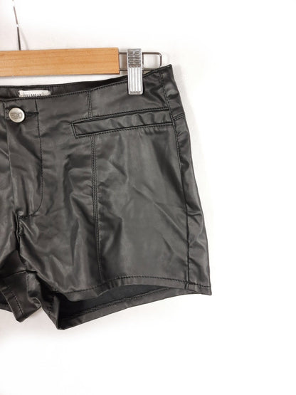 PULL&BEAR.Shorts polipiel T.38