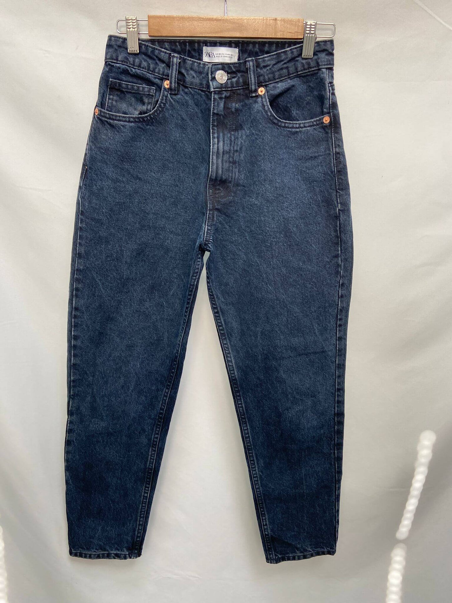ZARA. Slouchy dark denim S.36