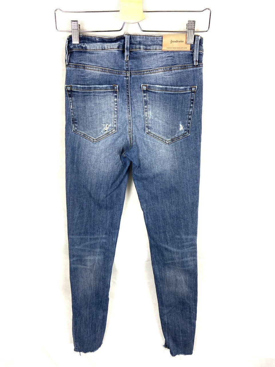 STRADIVARIUS.Straight skinny jeans size 34