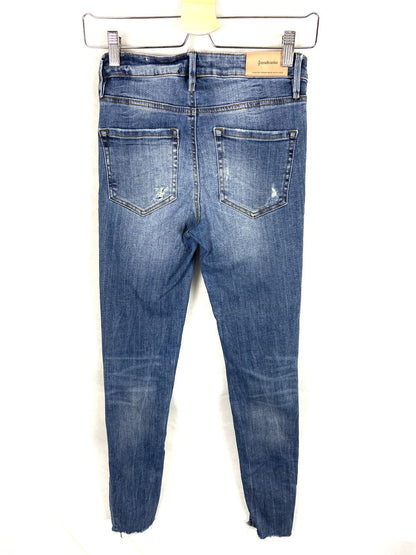 STRADIVARIUS.Straight skinny jeans size 34