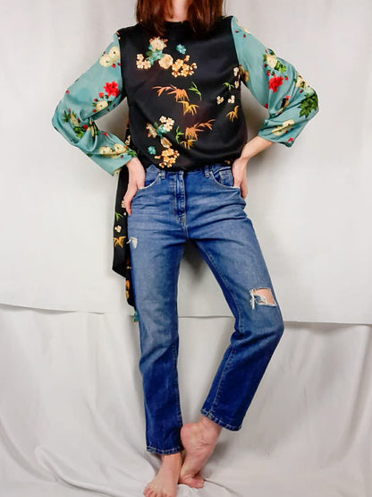 ZARA. Blusa flores bicolor T.xs