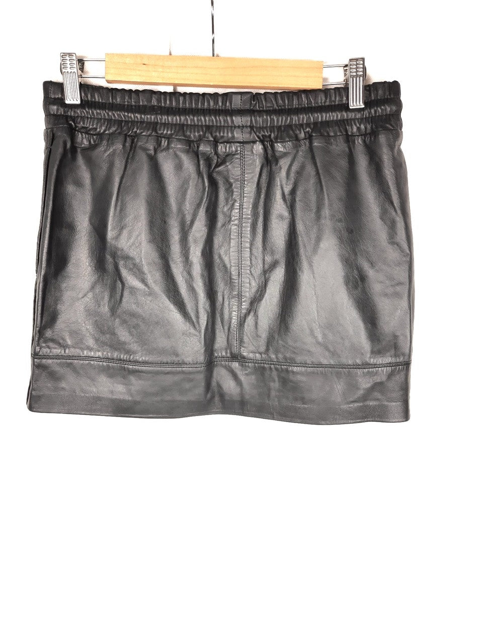 MANGO. Black leather skirt Tm