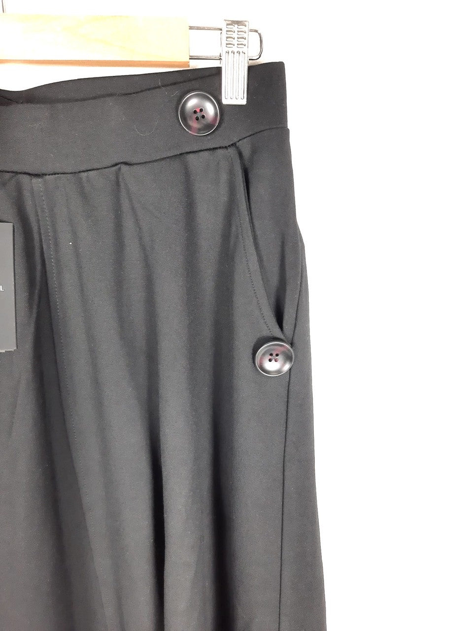 CORTEFIEL. Falda midi negra T.m