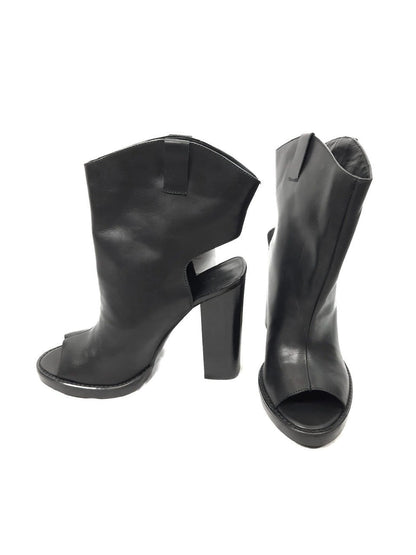 ZARA. Botin negro tacon talón descubierto T.40