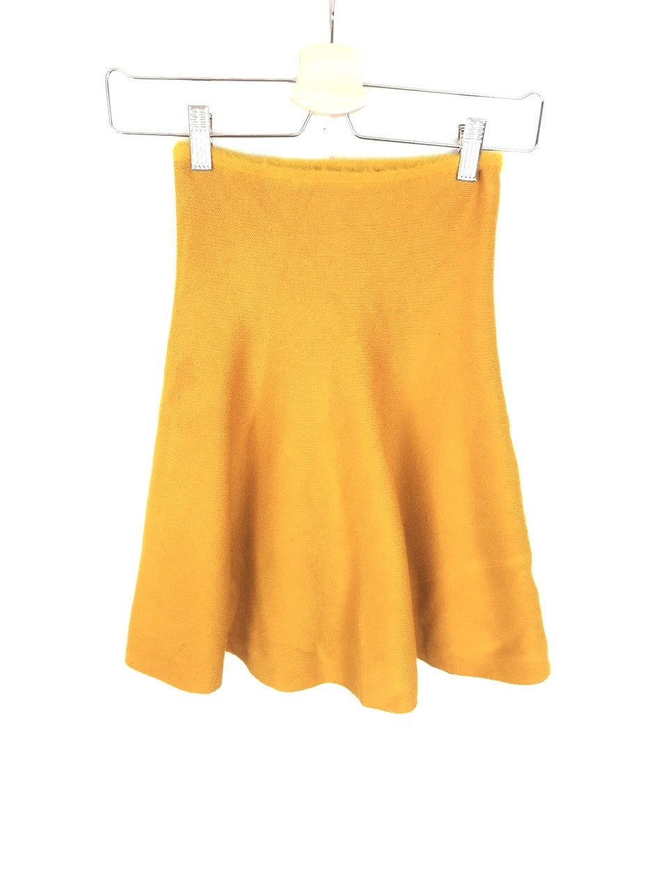 ZARA. Falda corta punto mostaza T.m