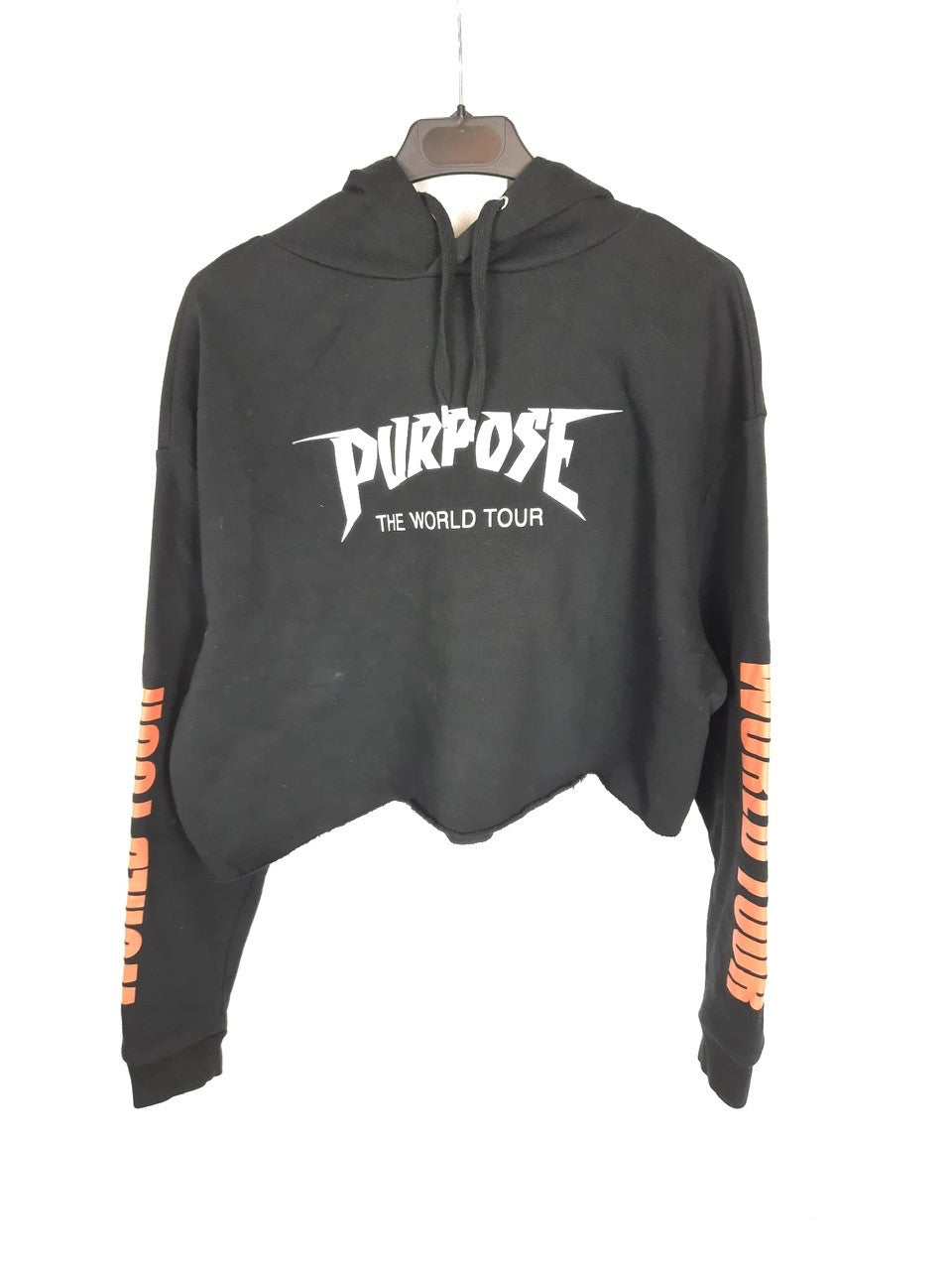 H&amp;M. Black crop top sweatshirt Tl