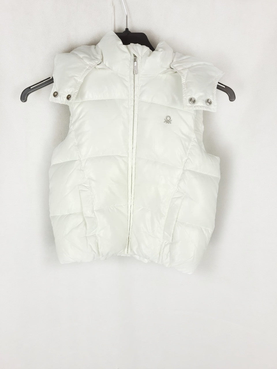 BENETTON. White feathers T.4/5A