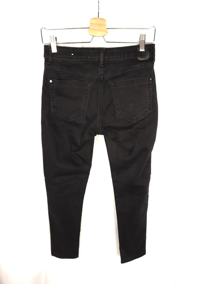 MANGO. Pantalon negro pitillo T.36