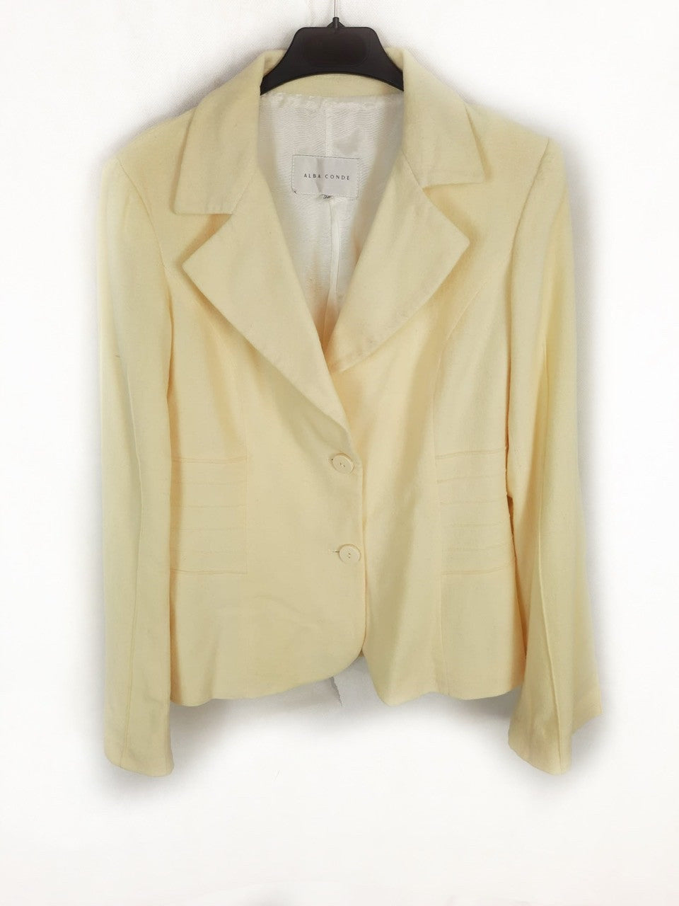 ALBA CONDE. Pale yellow textured blazer, size 38