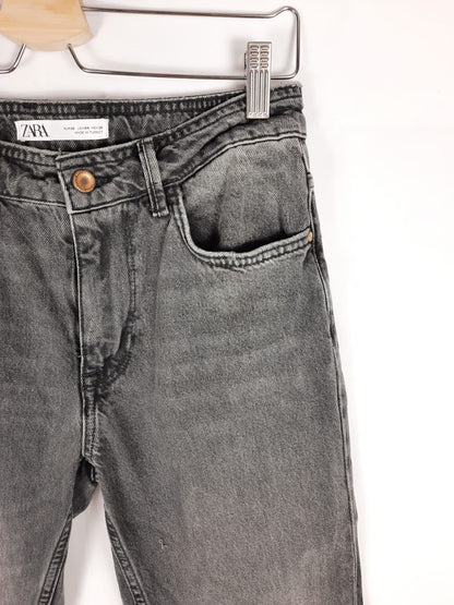 ZARA. pantalon gris desgastado T.36