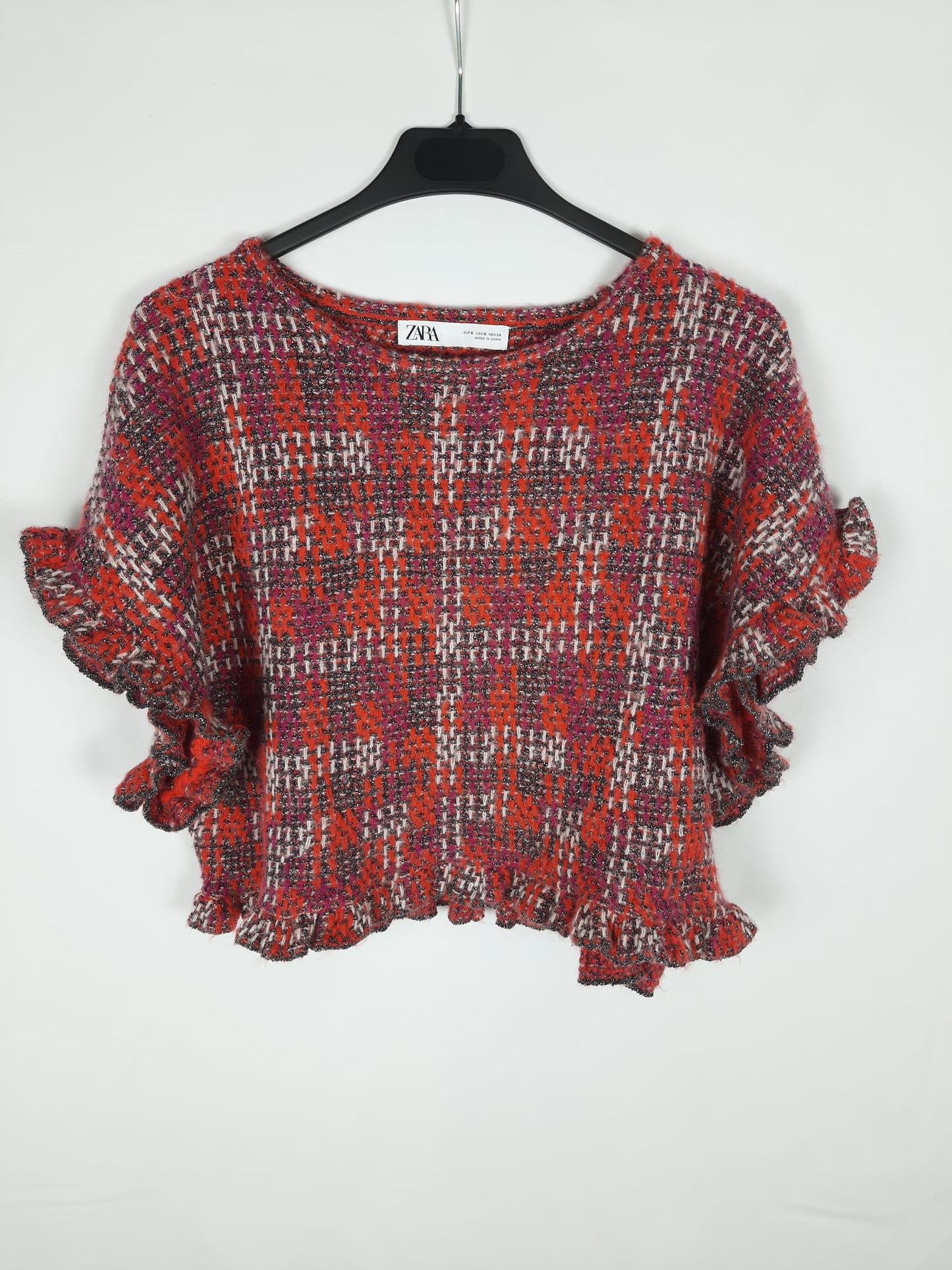 ZARA. Red top with silver threads Ts