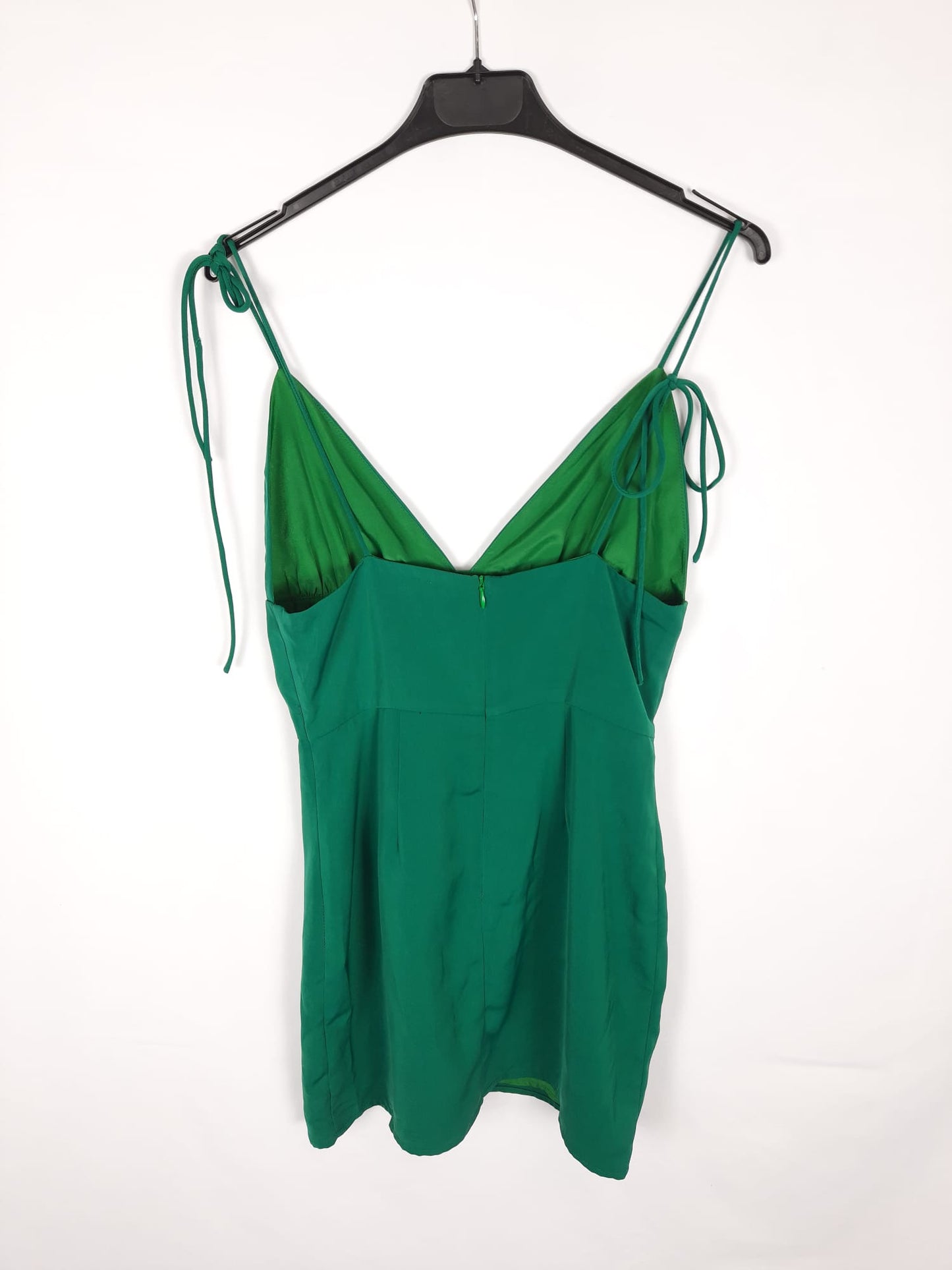 SUPERDOWN. vestido corto verde T.s