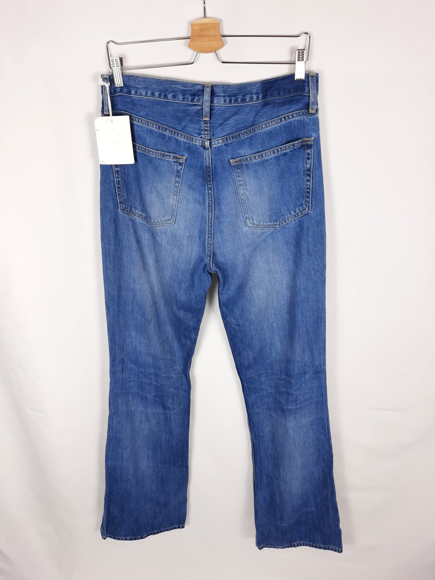 ÉTICA. pantalon vaquero acampanado T.40