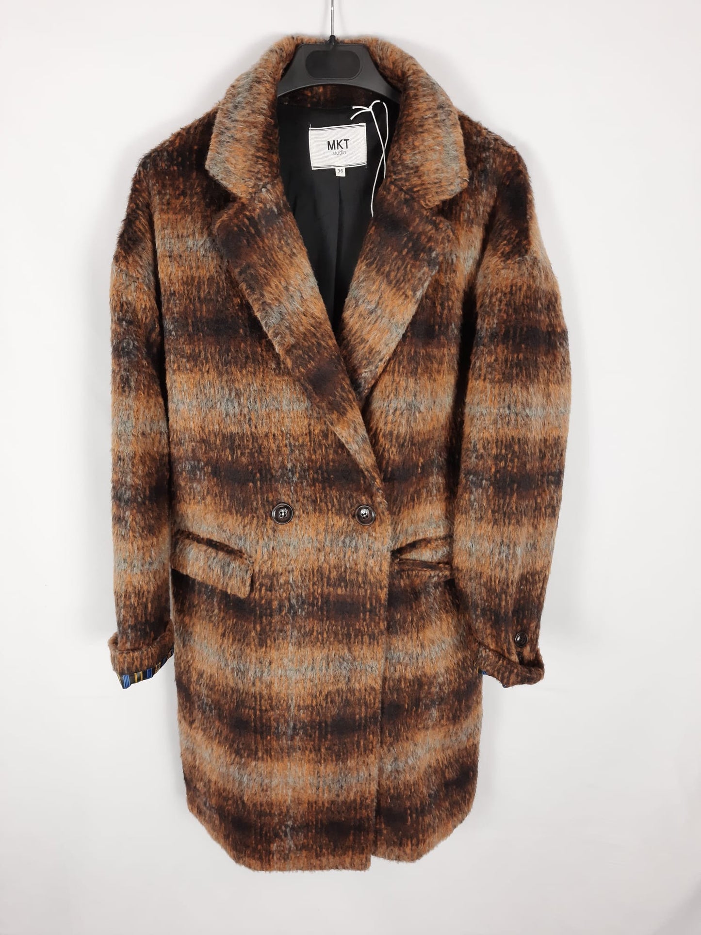 MKT STUDIO. abrigo pelito tonos marrones T.36