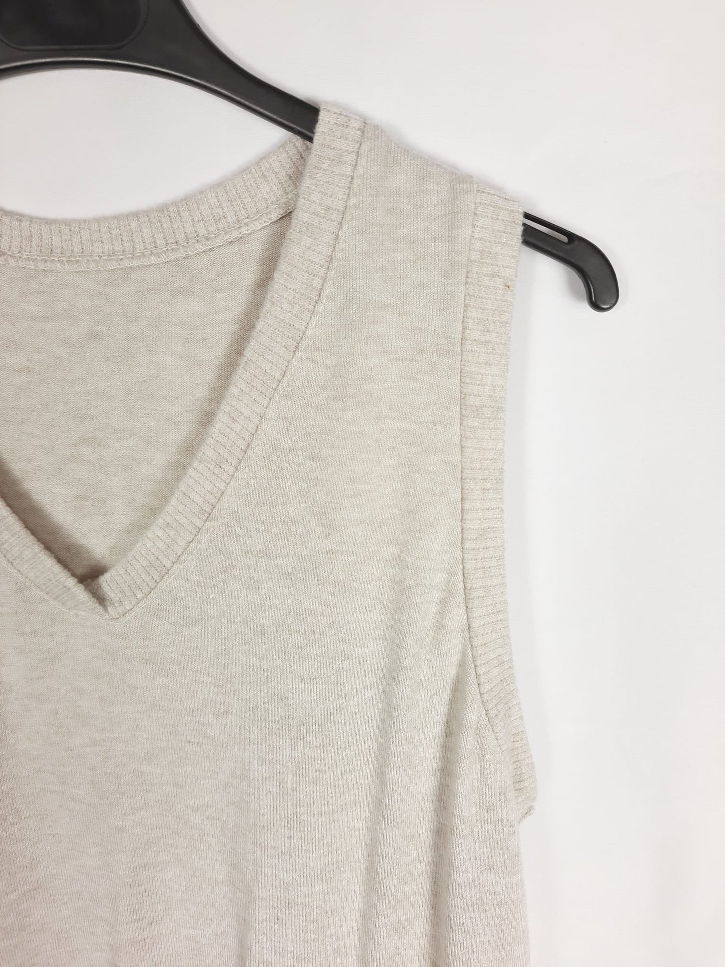 MOOD. Basic beige vest TU 