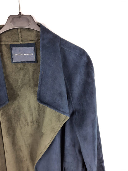 ADOLFO DOMINGUEZ. Abrigo antelina azul T.40