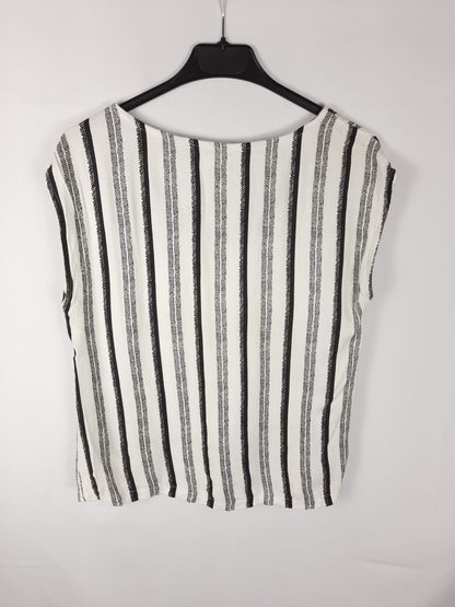 AMICHI.Camiseta/blusa rayas detalle encaje T.m