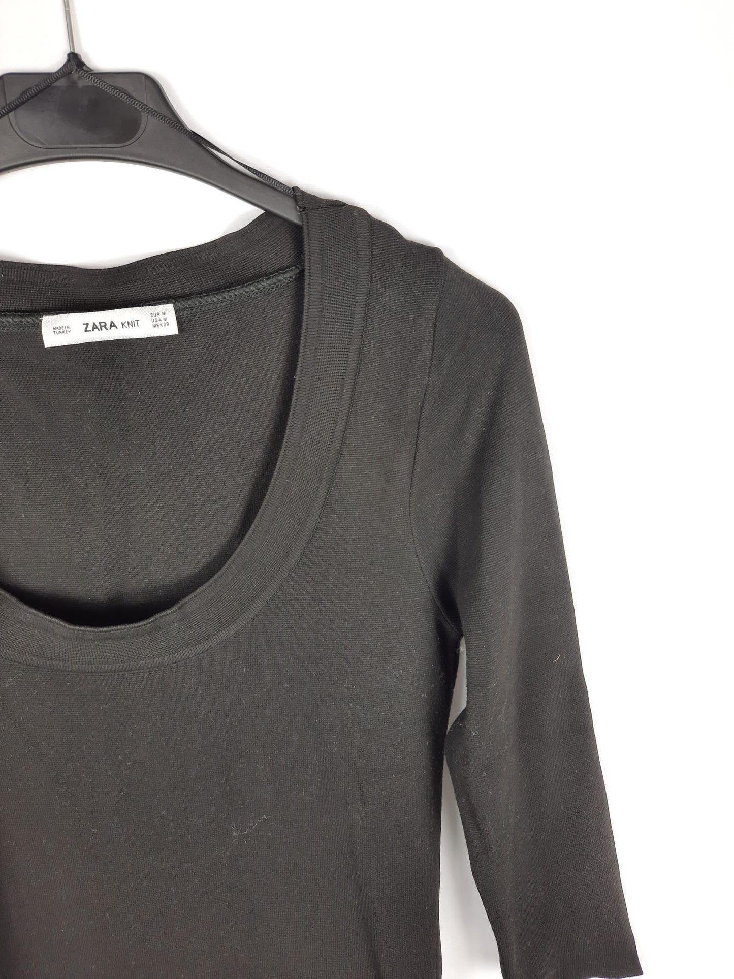 ZARA.Top punto cuello redondo mangas 3/4 T.m