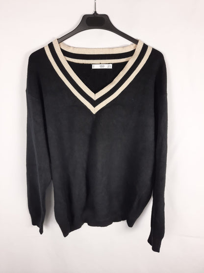 MANGO. jersey negro escote pico a rayas T.S