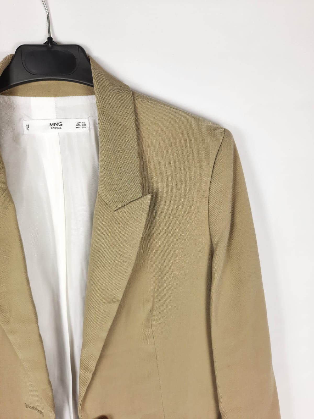 MANGO. Blazer beige de vestir T.xs