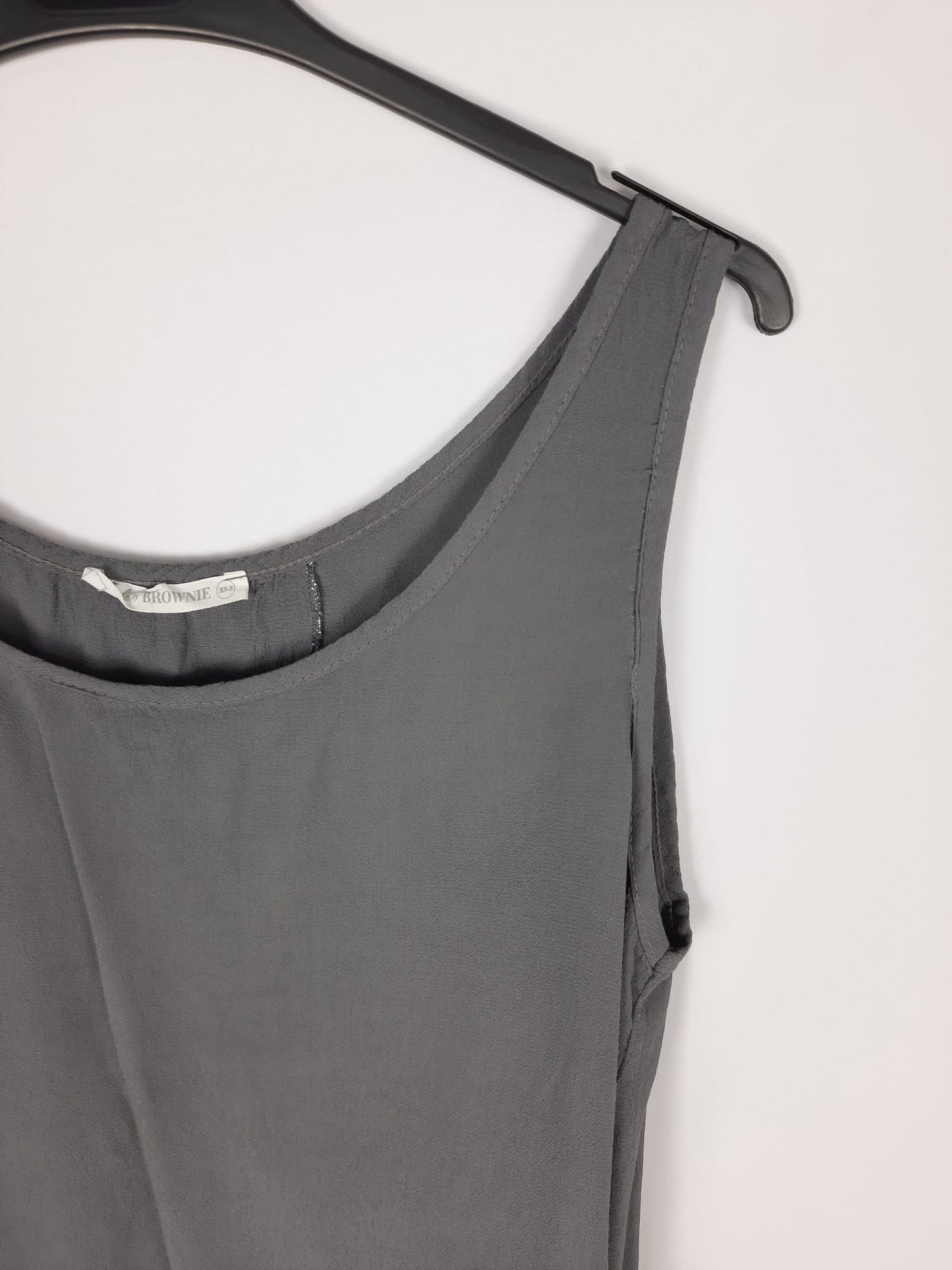 BROWNIE. Top gris espalda cruzada T. xs-s