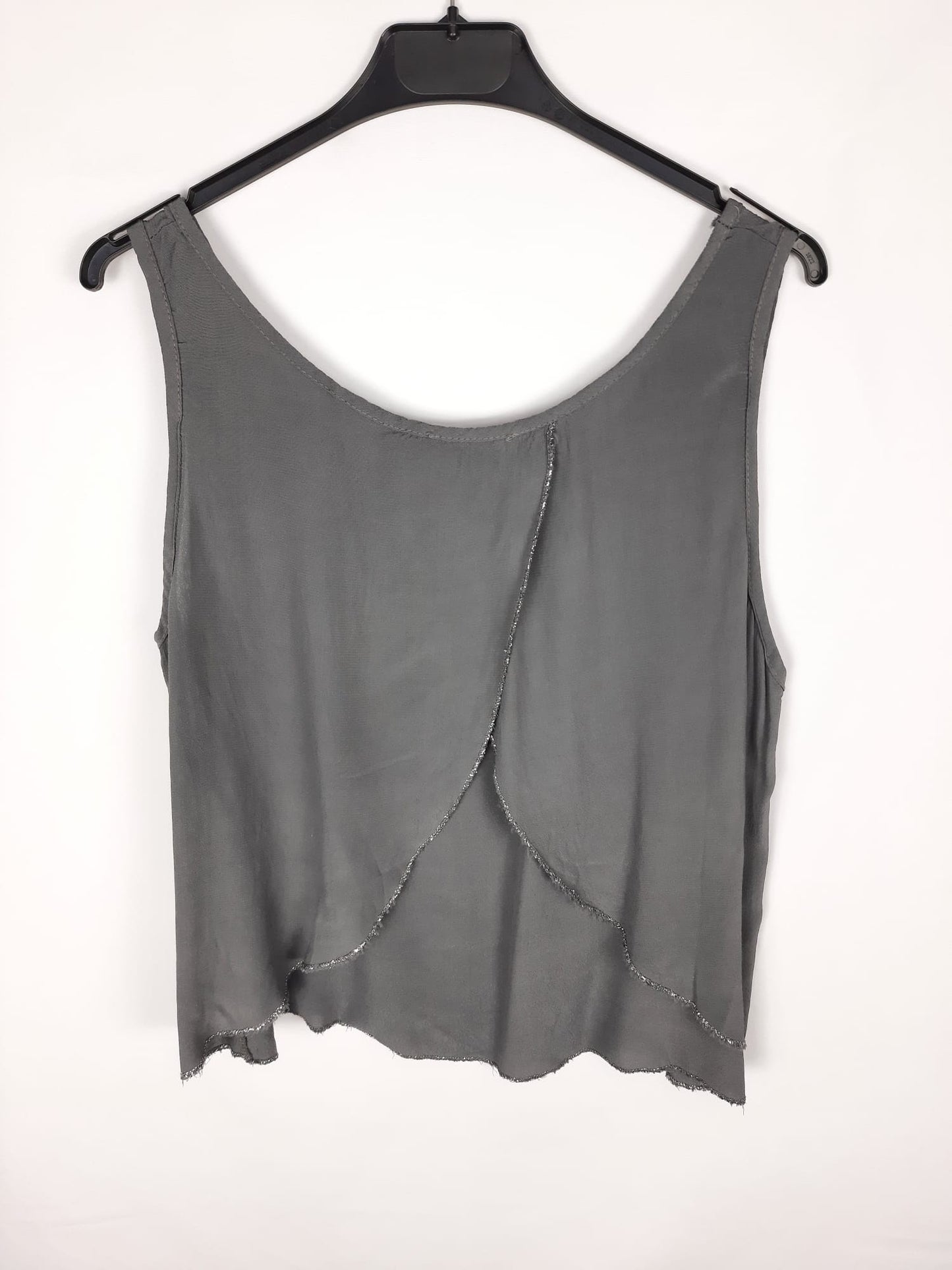 BROWNIE. Top gris espalda cruzada T. xs-s