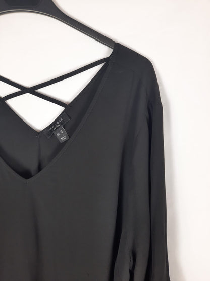 NEW LOOK. blusa negra cuerdas espalda escote pico T.54