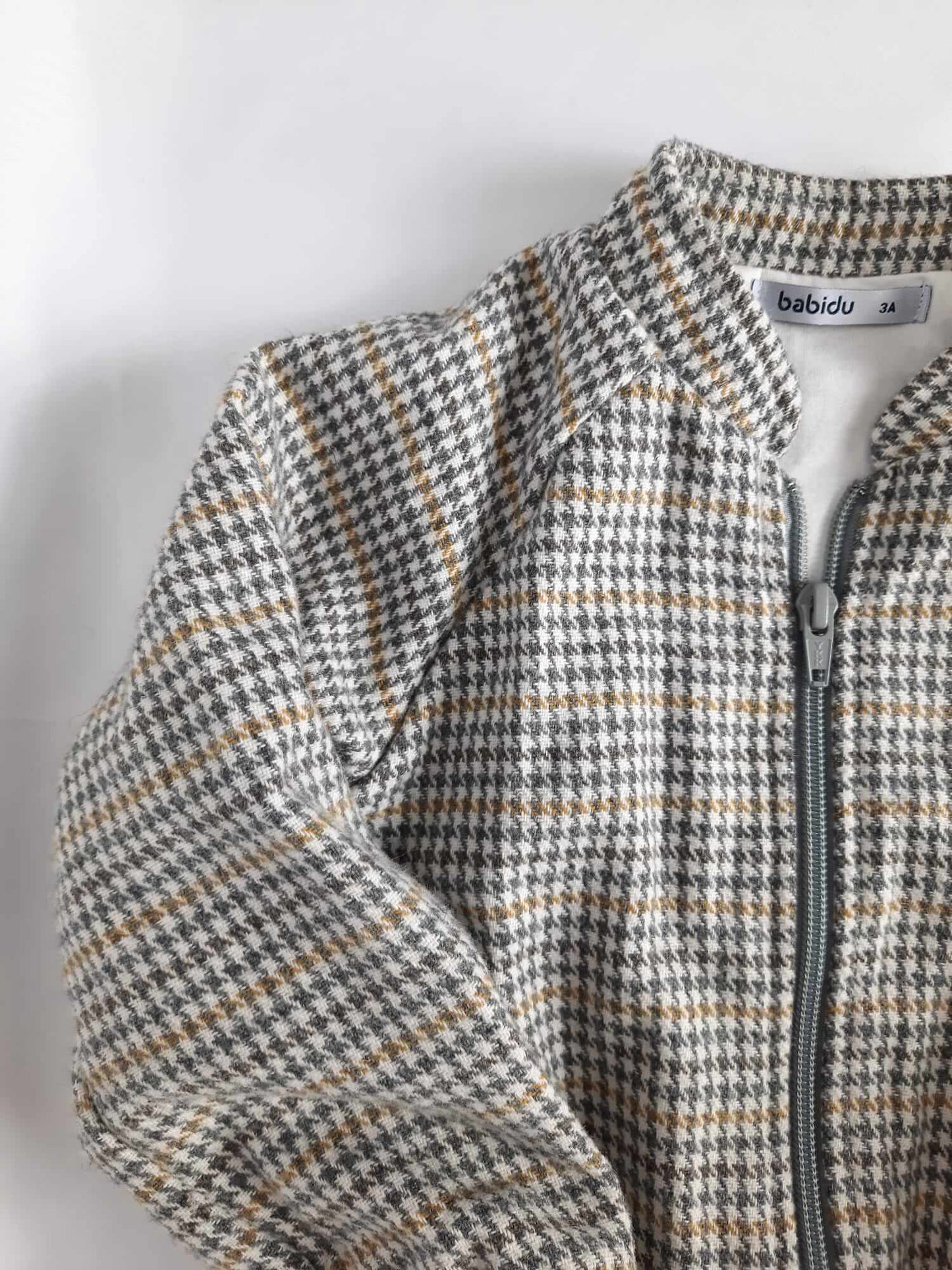 BABIDU. Chaquta de pata de gallo en tonos azules T. 3 años