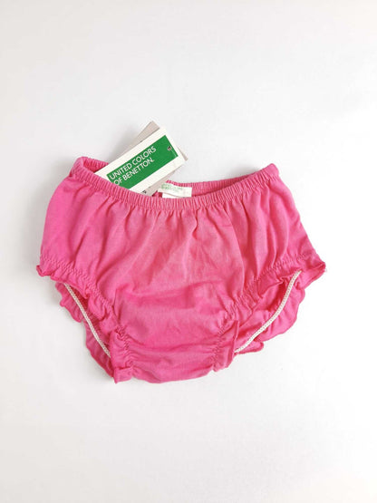 BENETTON. Fuchsia pink panties T.6-9 m