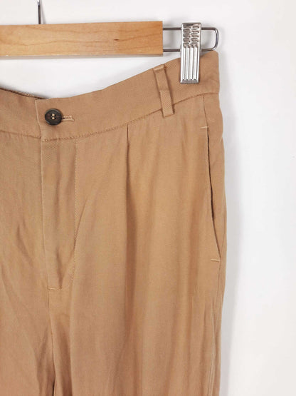 ZARA. Pantalones beige de vestir T.xs