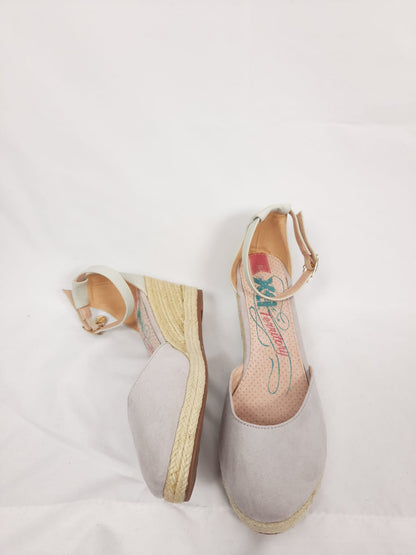 XTI. Suede esparto wedges T.37