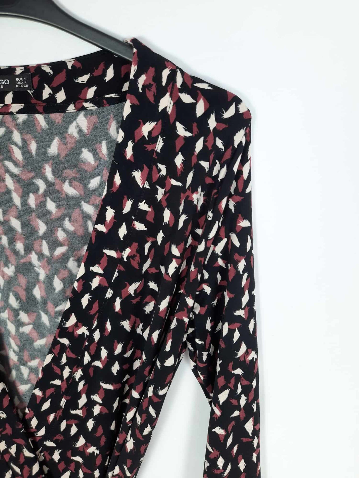 MANGO. Vestido corto negro estampado T.s