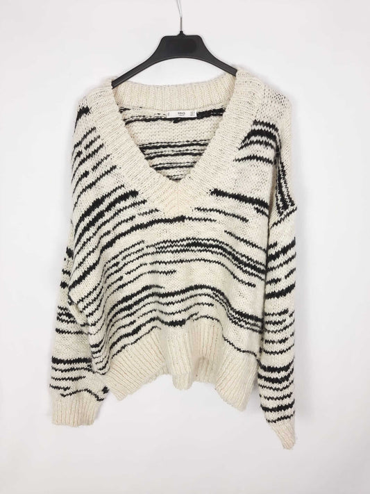 MANGO. Jersey crudo con detalles de rallas negras T.m