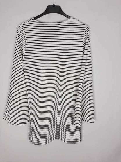 MARKETMANGO. Striped dress with Ts patches
