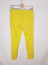 H&M. Pantalon pitillo amarillo T. 38