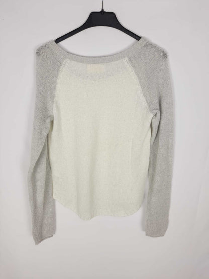 HOLLISTER. jersey blanco roto mangas grises T.s