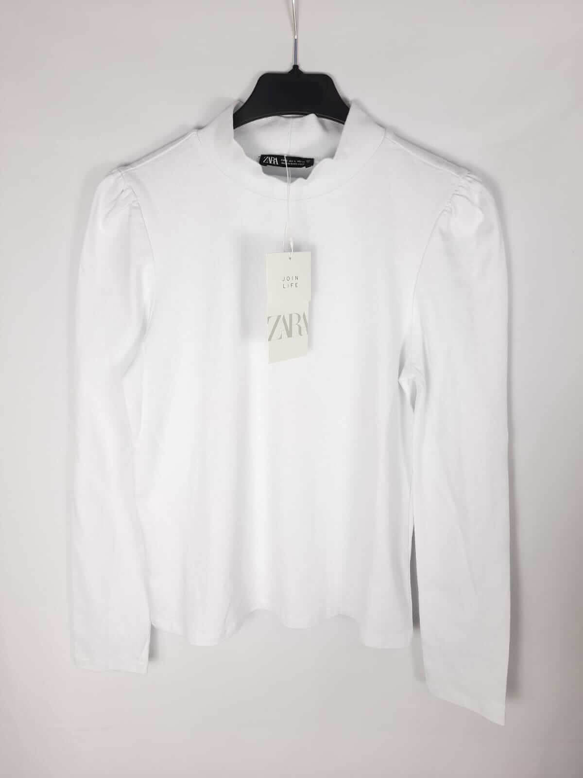 ZARA. camiseta blanca manga larga T.s