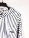 ZARA. Camisa de rayas blanca y azul T.s