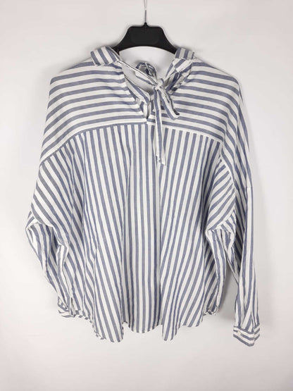 ZARA. Camisa de rayas blanca y azul T.s