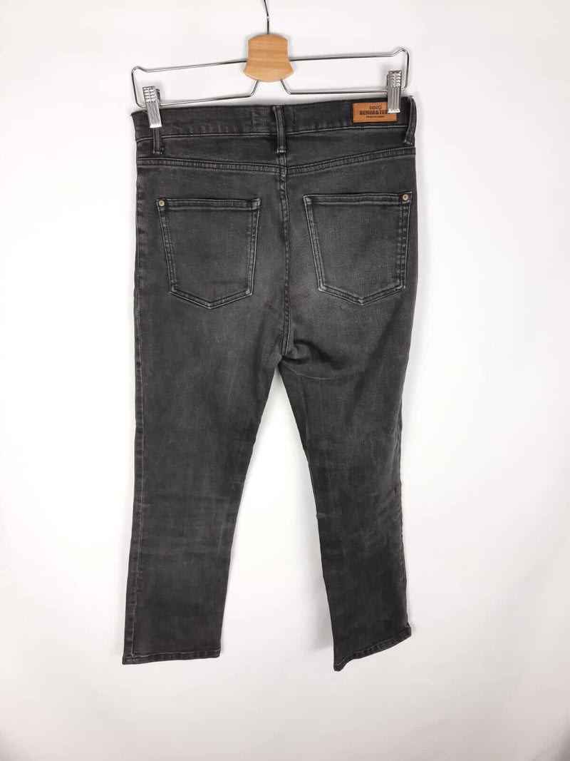 MANGO. Jeans gris oscuro T. 38