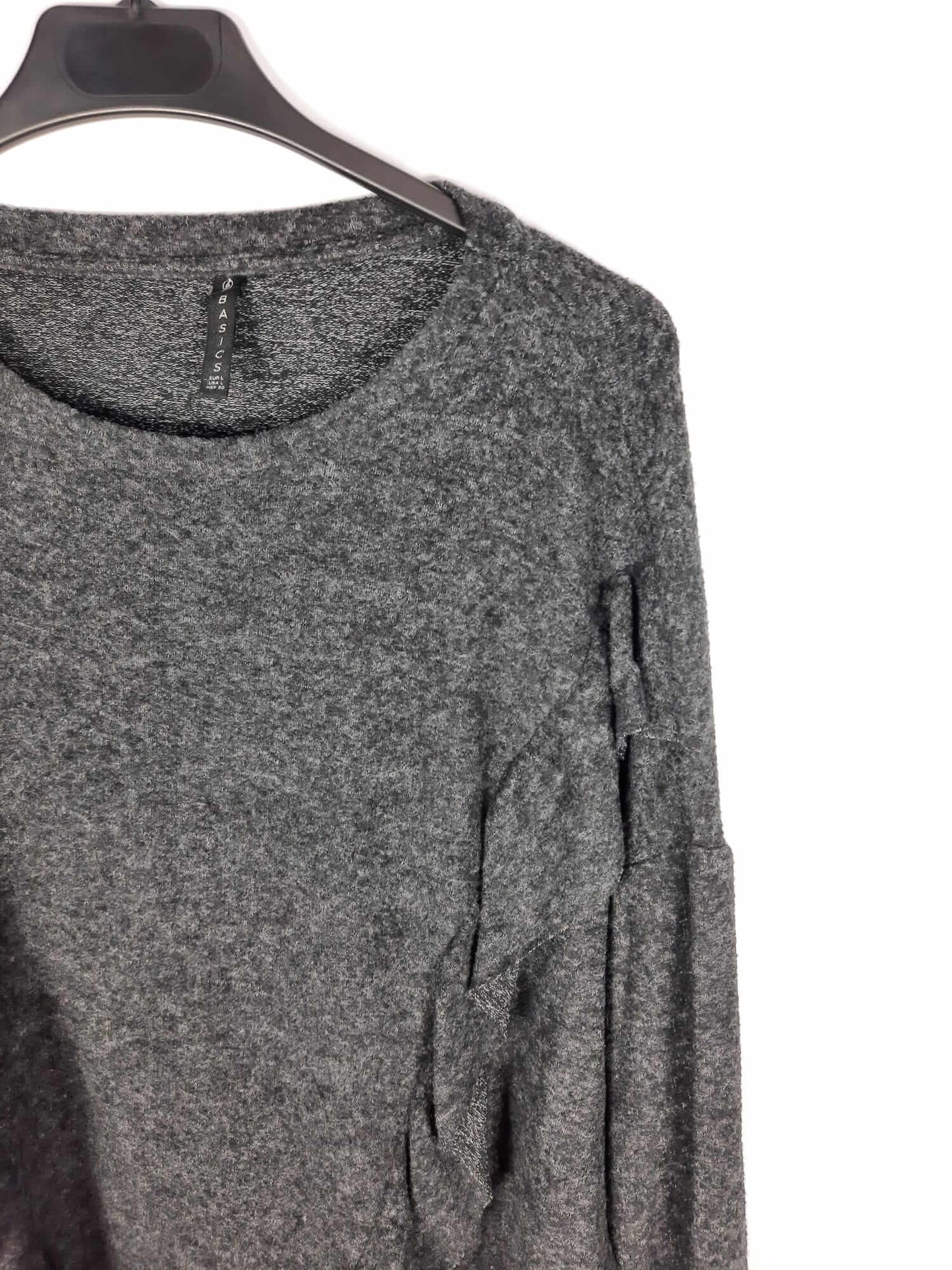 STRADIVARIUS. Jersey gris oscuro delantero volantes T.l