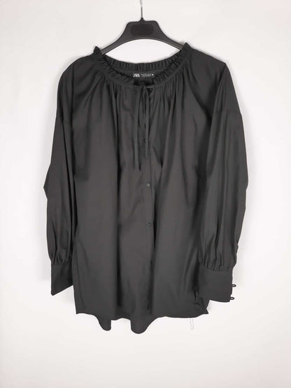 ZARA. Flowy black Ts shirt