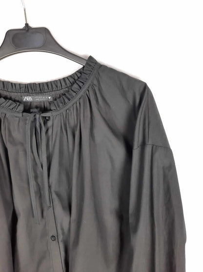 ZARA. Flowy black Ts shirt